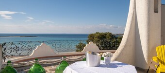 Holiday Home 'Villa Gaudì - Batllò' with Private Terrace, Wi-Fi and Air Conditioning