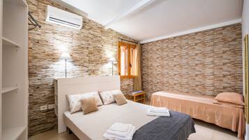 2 bedrooms, free WiFi, bed sheets