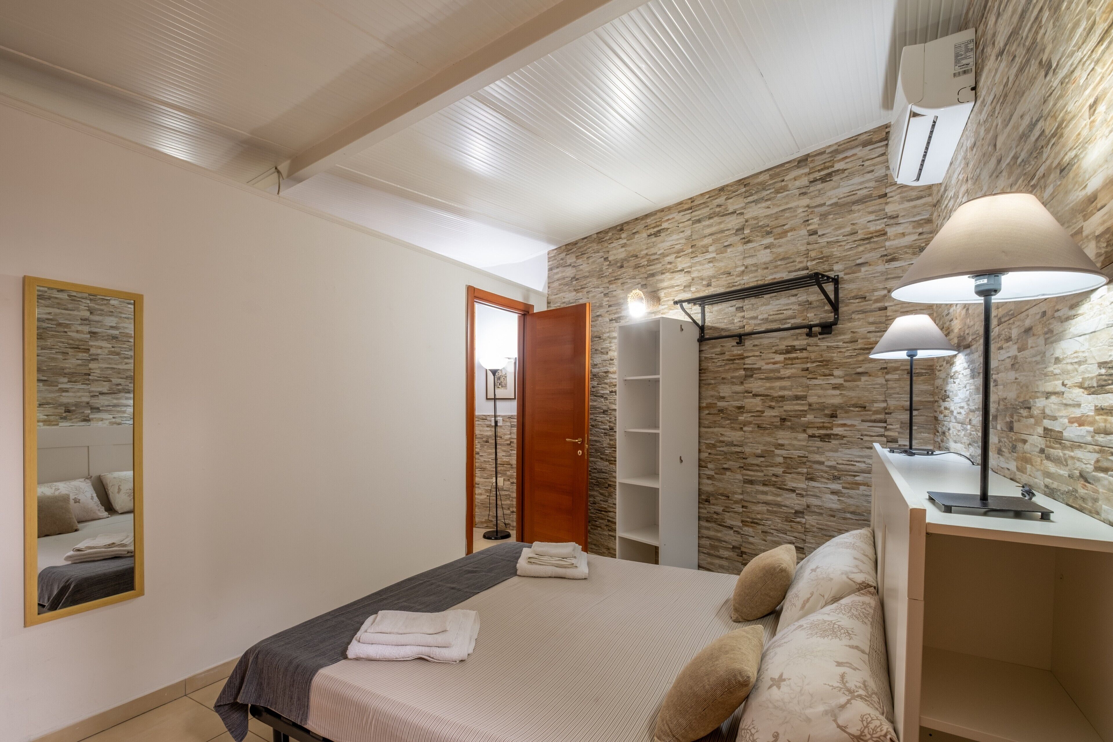 2 bedrooms, free WiFi, bed sheets