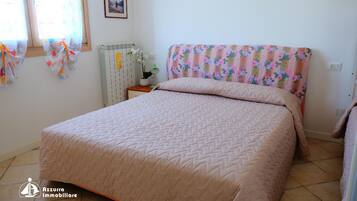 1 bedroom, iron/ironing board, bed sheets