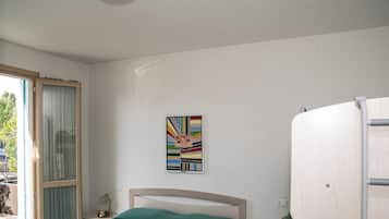 1 bedroom, iron/ironing board, bed sheets