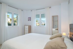 5 soverom, strykejern/-brett, wi-fi (inkludert) og sengetøy