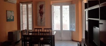 Apartment 'Pis Romàntic A Tremp' with Balcony, Wi-Fi and Air Conditioning