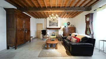 TV, DVD player, stereo