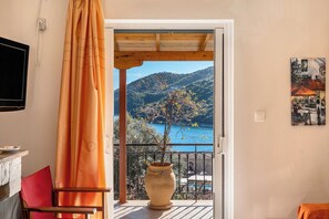 Interior - Apartment 'Vardia' with Private Terrace, Wi-Fi and Air Conditioning (Lefkada)