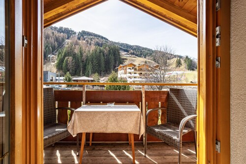 Apartment 'Gartnerhof Sonnenblume' with Mountain View, Shared Garden and Wi-Fi