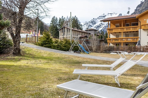 Ferienwohnung 'Gartnerhof Glücksklee' mit Bergblick, Gemeinschaftsgarten und WLAN
