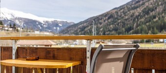 Ferienwohnung 'Gartnerhof Rose' mit Bergblick, Gemeinschaftsgarten und WLAN