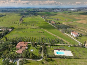 Exterior - Agriturismo "Il Nazareno - Il Coppaio" with Shared Pool and Wi-Fi (cecina)