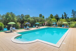 Pool - Agriturismo "Il Nazareno - Il Coppaio" with Shared Pool and Wi-Fi (cecina)