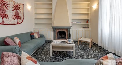 Apartment 'Giotto Palace' with Balcony, Wi-Fi and Air Conditioning