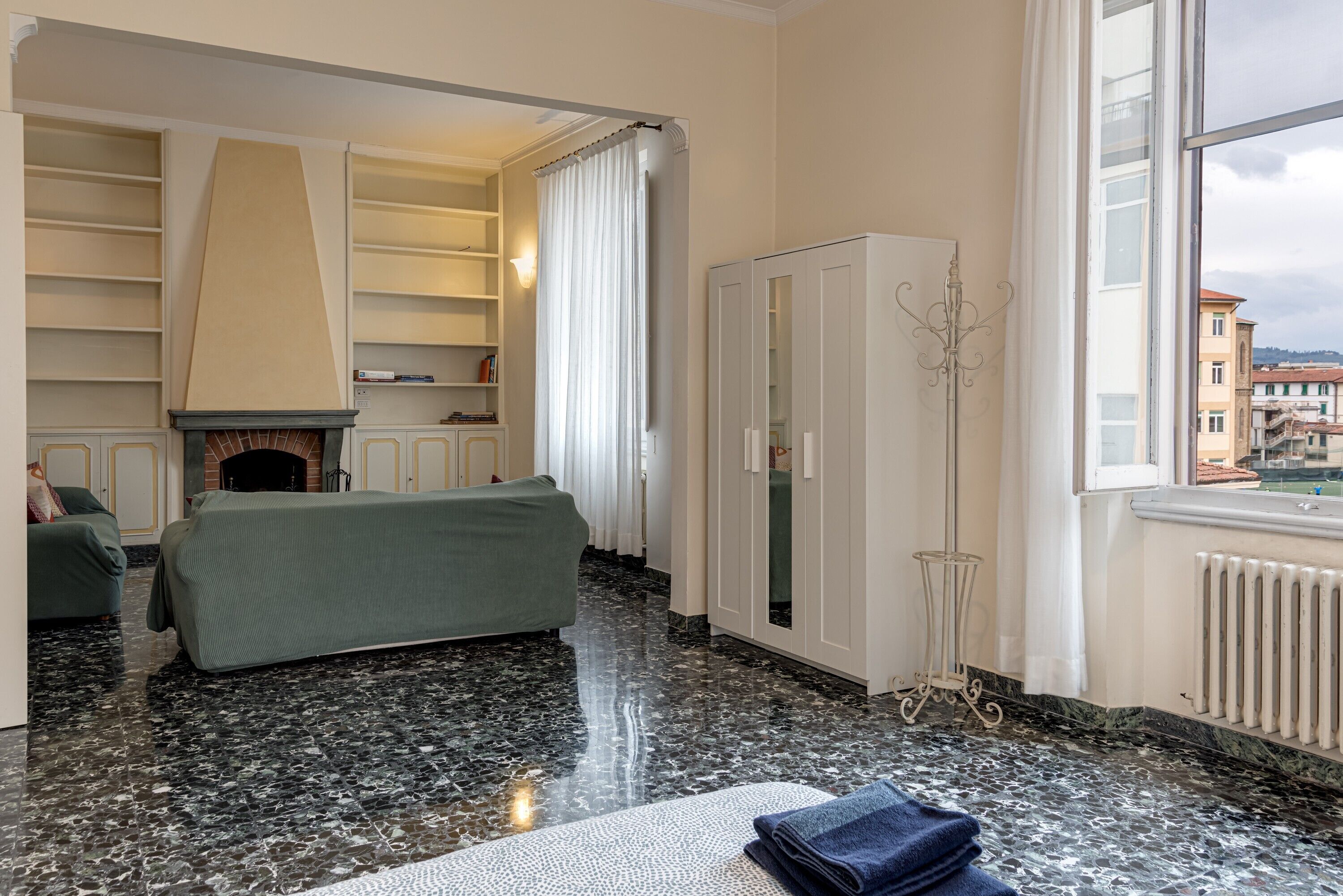 4 habitaciones, tabla de planchar con plancha y wifi gratis 