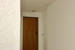 Interior - N276 - Numana, Spiaggiola beach front apartment (Numana)