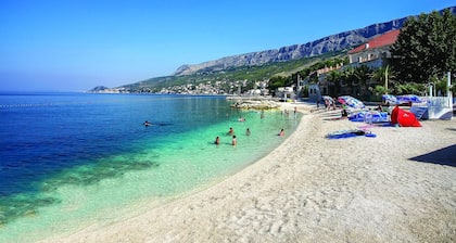 Maison confortable de 5 chambres Ă .