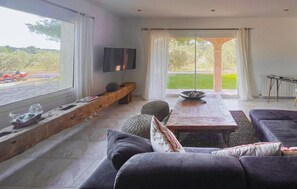 DVD player - Gorgeous home in Mouries (Mouries)