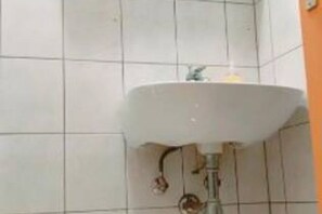 Chuveiro, secador de cabelo