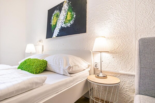 1 habitación, tabla de planchar con plancha, wifi y ropa de cama 