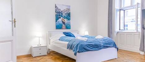 2 Schlafzimmer, Schreibtisch, WLAN, Bettwäsche