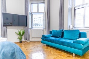 Smart TV - Family-friendly 2BR Apt.-Perfect for Longstays (Vienna)