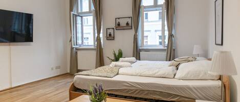 2 makuuhuonetta, Wi-Fi, vuodevaatteet