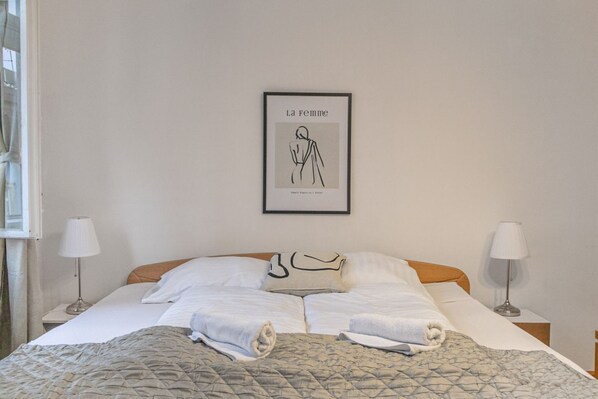 2 bedrooms, WiFi, bed sheets