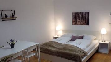 2 bedrooms, WiFi, bed sheets