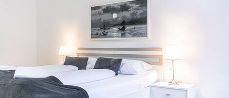 3 chambres, bureau, Wi-Fi, draps fournis