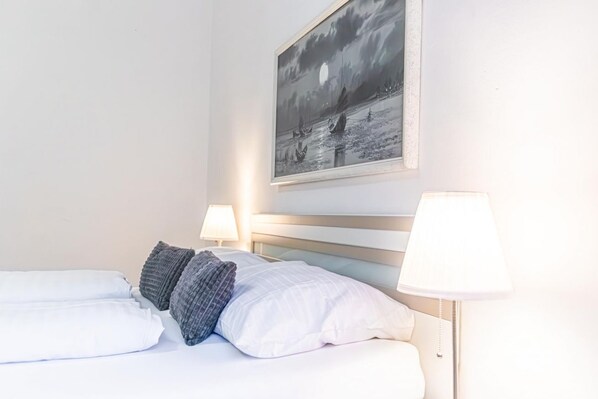 3 habitaciones, escritorio, wifi y ropa de cama 