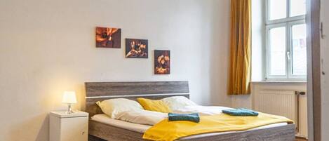 2 bedrooms, WiFi, bed sheets