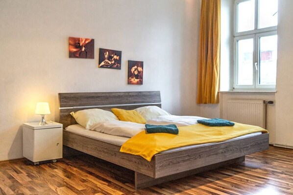 2 bedrooms, WiFi, bed sheets