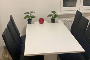 Dining - Cozy 3BR Apt. Wien Simmering (Wien)