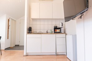 Mikrobølgeovn, ovn, kogeplade, opvaskemaskine