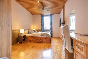 2 室のベッドルーム、WiFi、ベッドシーツ