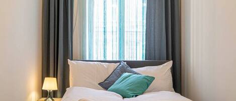 3 bedrooms, WiFi, bed sheets