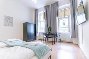 2 makuuhuonetta, Wi-Fi, vuodevaatteet