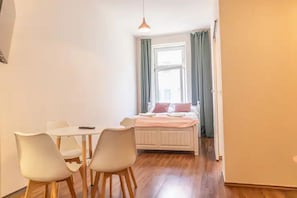 2 Schlafzimmer, WLAN, BettwÀsche
