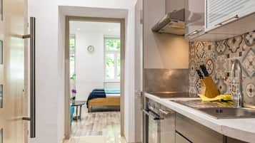 Refrigerador, horno, parrilla de estufa y tostadora