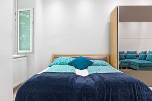 1 bedroom, WiFi, bed sheets - Chic 1BR Apt Near Biggest Amusementpark of Vienna (Wien)