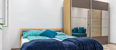 1 bedroom, WiFi, bed sheets