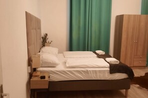 1 chambre, fer et planche à repasser, Wi-Fi, draps fournis