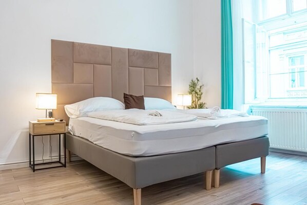 1 bedroom, WiFi, bed sheets