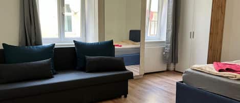 4 chambres, fer et planche Ă repasser, Wi-Fi, literie fournie