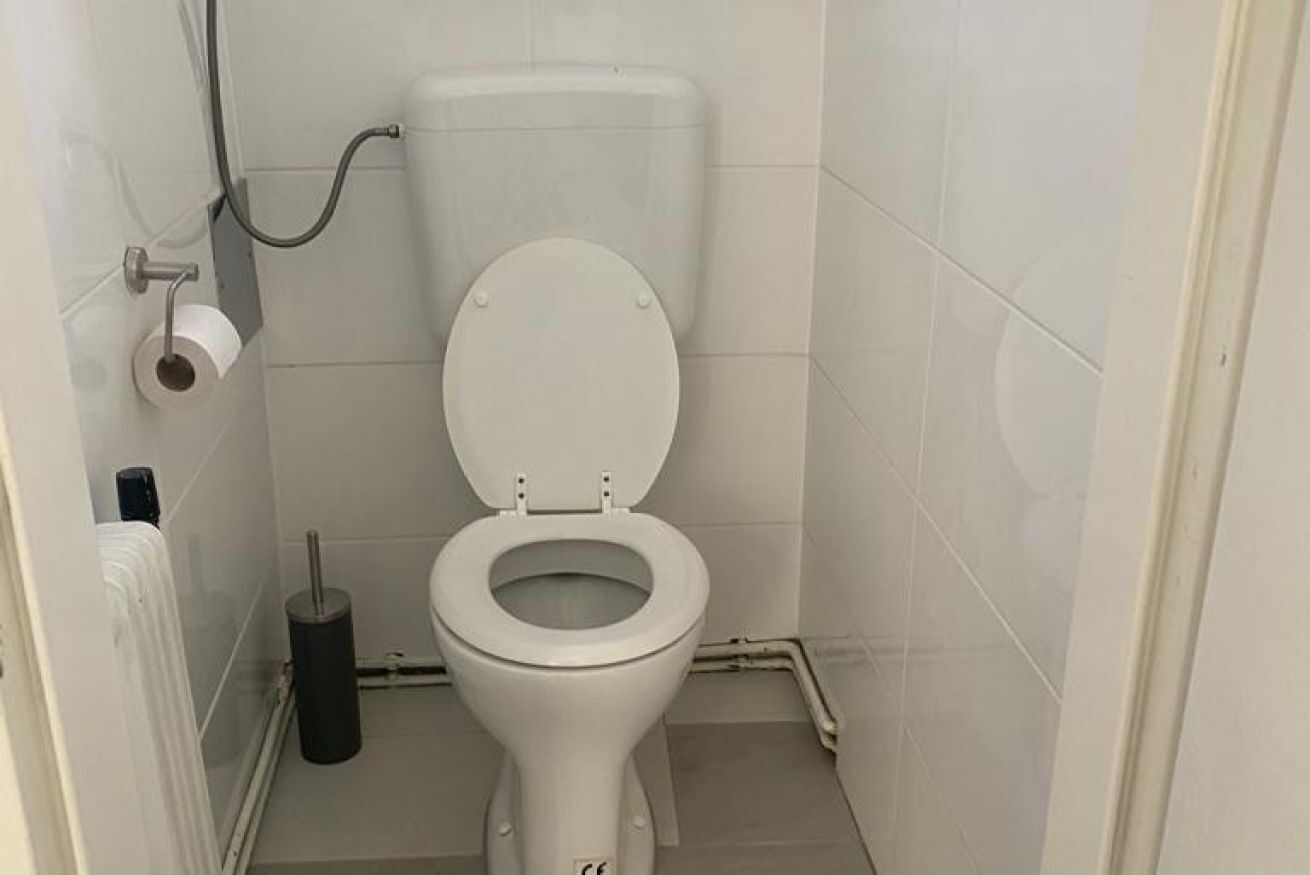 Haartrockner, Handtücher, Seife, Shampoo