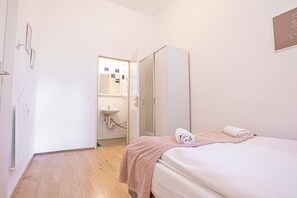 2 bedrooms, WiFi, bed sheets