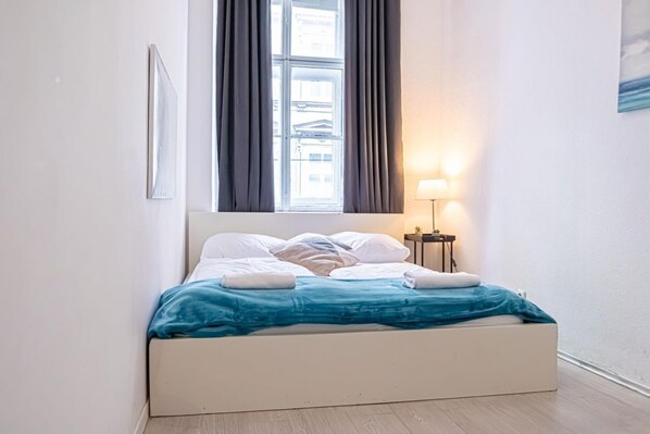 1 bedroom, WiFi, bed sheets