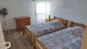 2 bedrooms