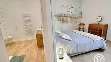 3 dormitorios, tabla de planchar con plancha, wifi gratis y ropa de cama