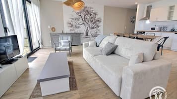 Una televisión, libros