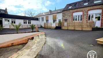 Enceinte de lâhĂ©bergement