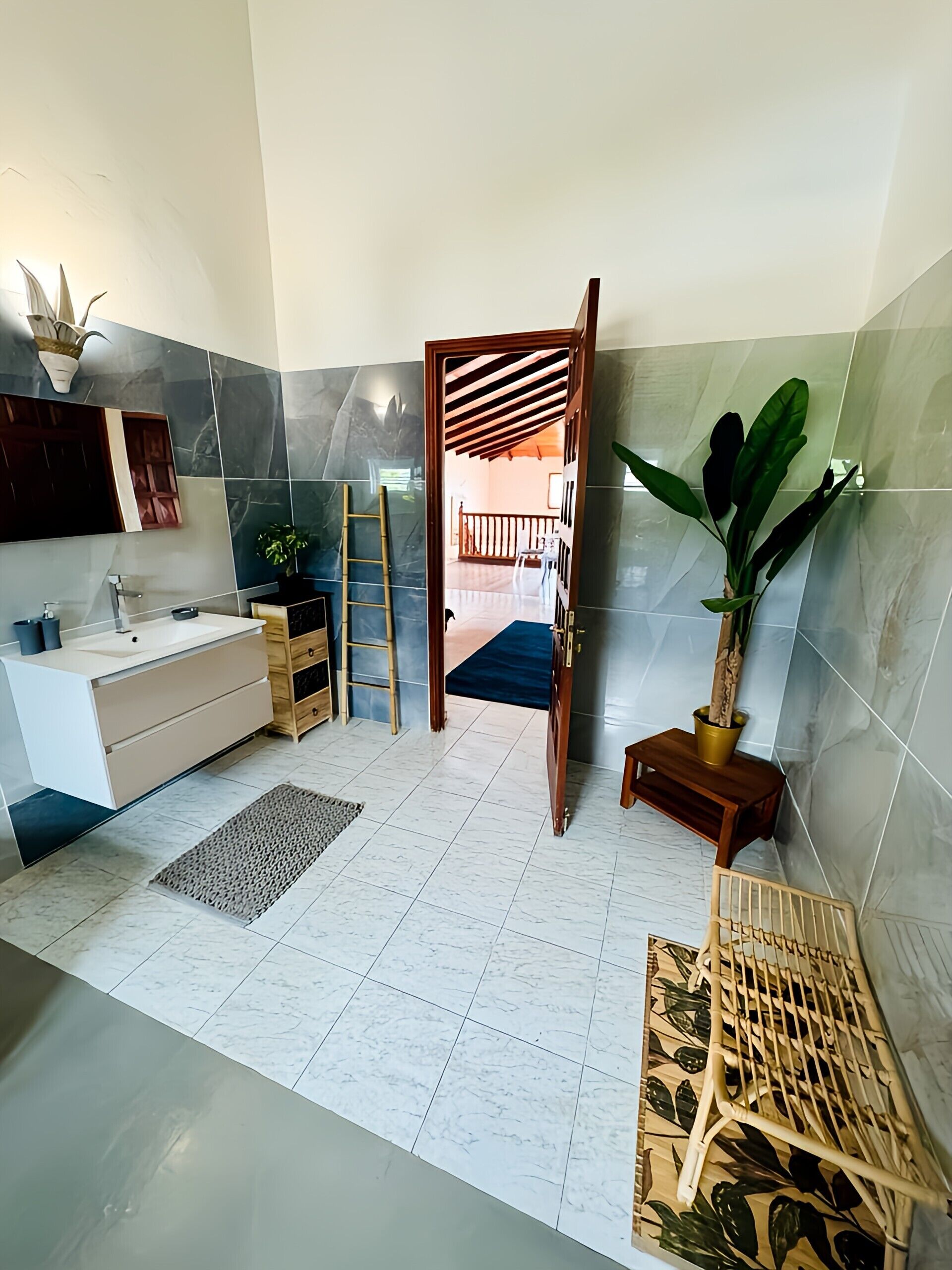 Double Room | Peralatan tempat tidur premium, tilam berlapik 